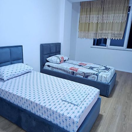 Geljus Apartment 2 ติรานา ภายนอก รูปภาพ
